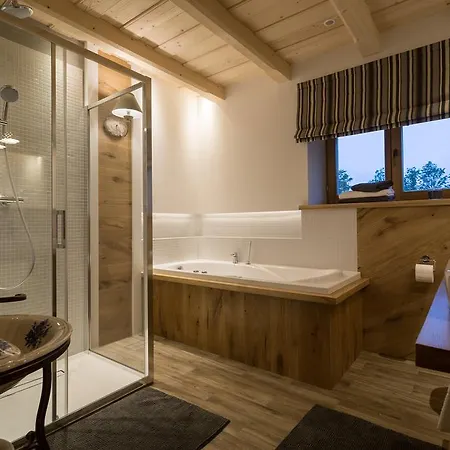 Bambi Διαμέρισμα 4*